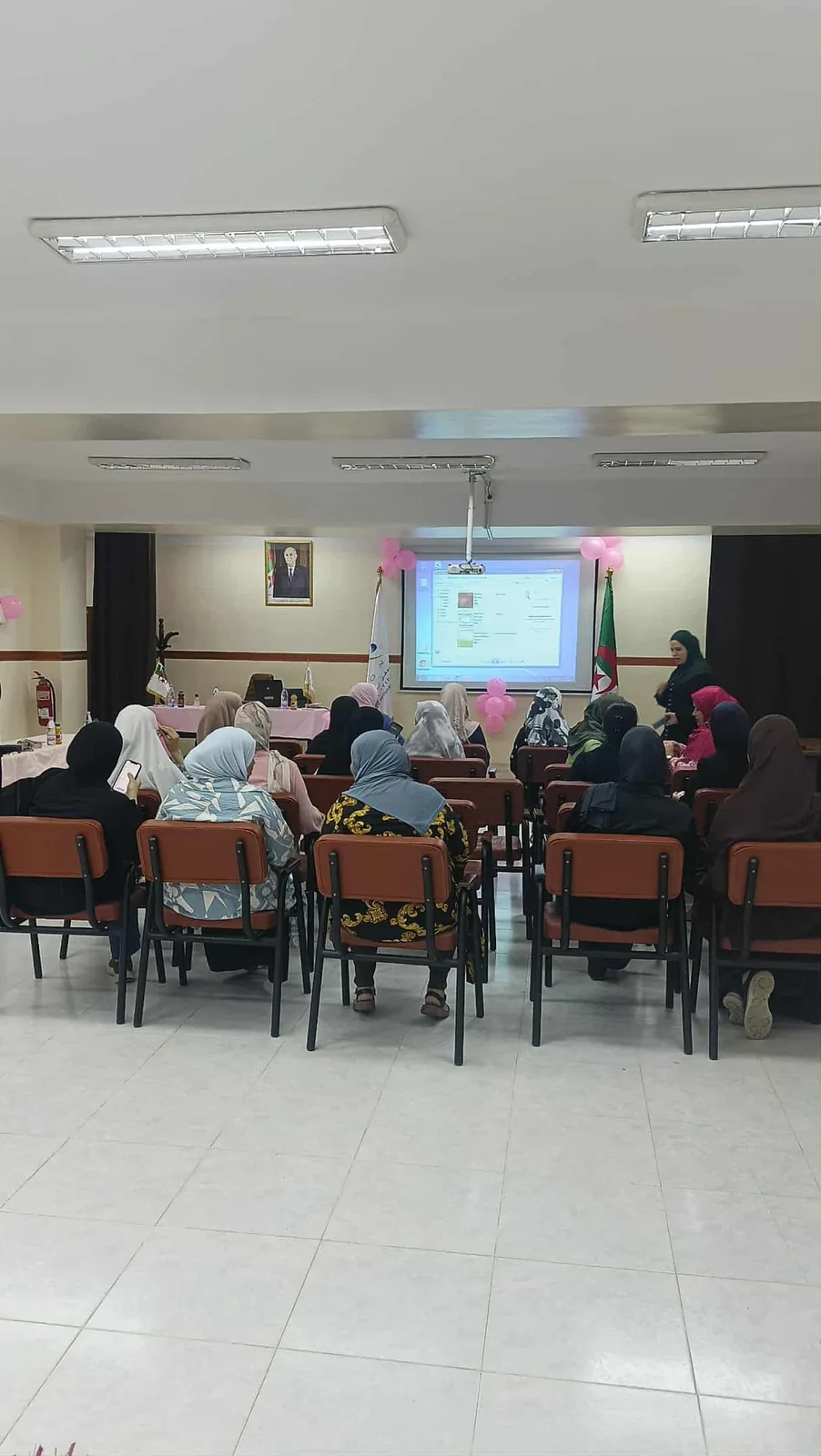 يوم تحسيسي حول سرطان الثدي بالديوان الوطني للتطهير